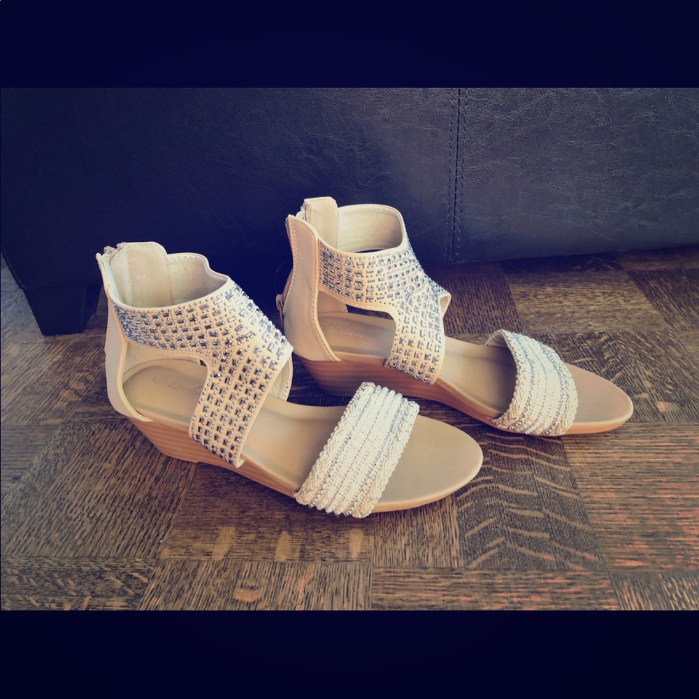 NEW Nude/Beige Sandal